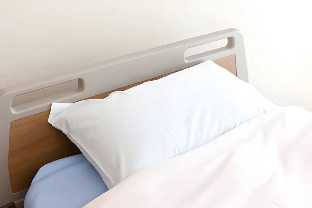 Hospital pillows by Avnis Global India